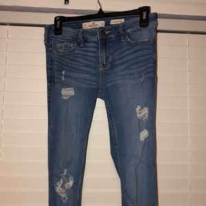 Low rise super skinny jeans.